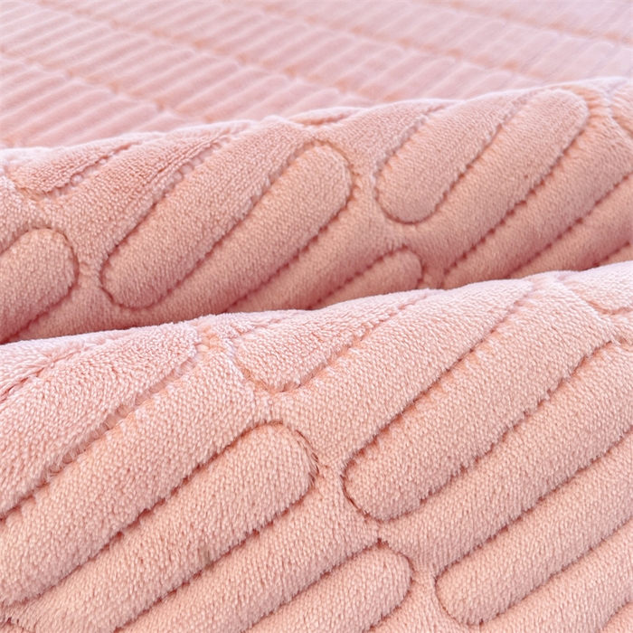 91家纺网 家纺一手货源 找家纺 喜居 2025新款宝宝牛奶绒刺绣床垫班尼狗系列 班尼狗-粉