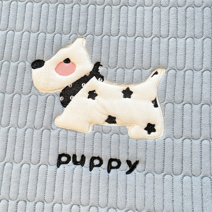 91家纺网 家纺一手货源 找家纺 喜居 2025新款宝宝牛奶绒刺绣床垫班尼狗系列 班尼狗-蓝