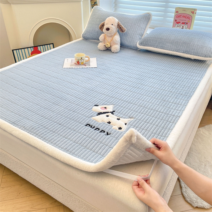 喜居 2025新款宝宝牛奶绒刺绣床垫班尼狗系列 班尼狗-蓝