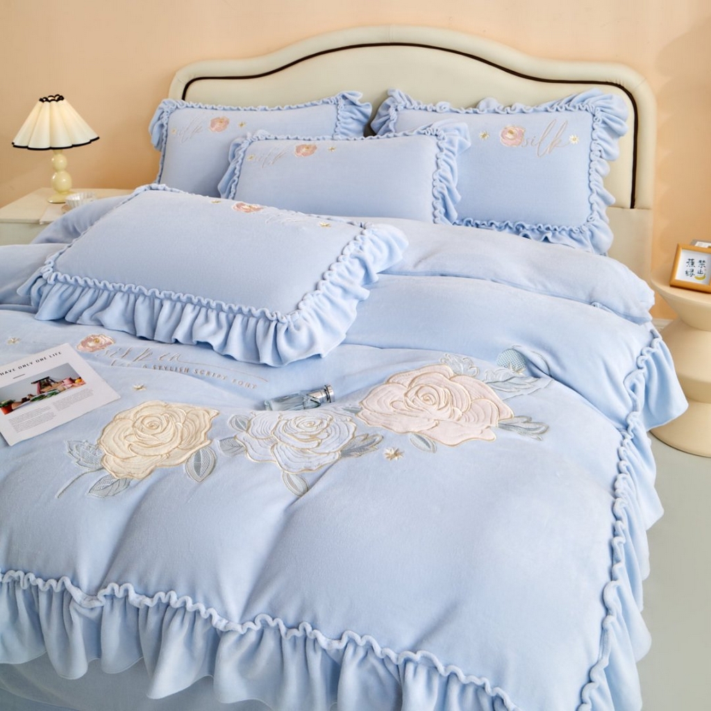 91家纺网 家纺一手货源 找家纺 （总）七里香 2025新款牛奶绒刺绣四件套-枝意系列