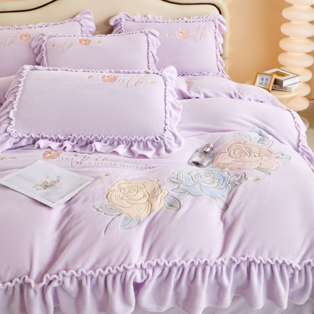 91家纺网 家纺一手货源 找家纺 七里香 2025新款牛奶绒刺绣四件套-枝意系列 枝意-紫色