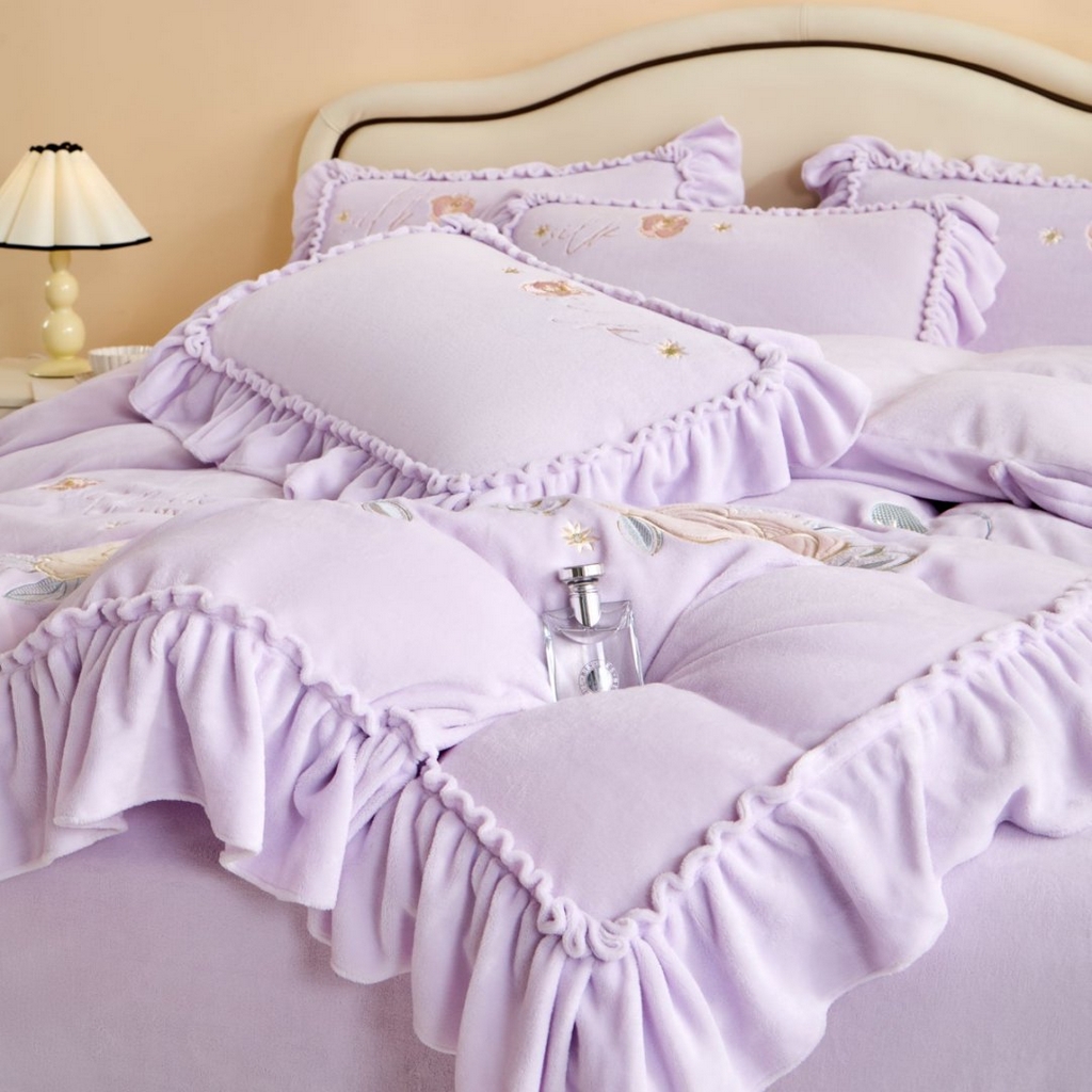 91家纺网 家纺一手货源 找家纺 七里香 2025新款牛奶绒刺绣四件套-枝意系列 枝意-紫色