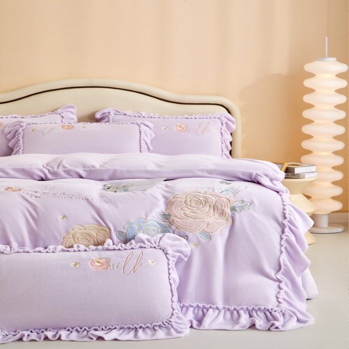 91家纺网 家纺一手货源 找家纺 七里香 2025新款牛奶绒刺绣四件套-枝意系列 枝意-紫色