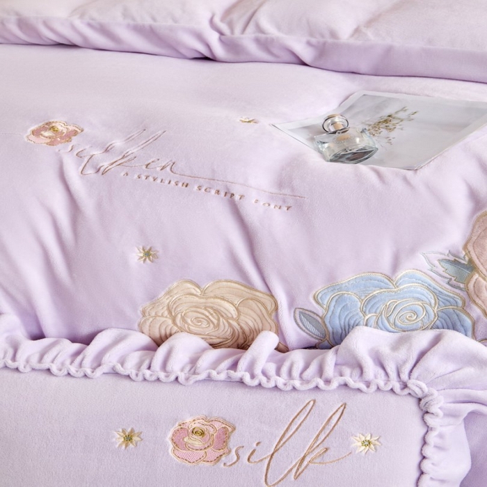 91家纺网 家纺一手货源 找家纺 七里香 2025新款牛奶绒刺绣四件套-枝意系列 枝意-紫色