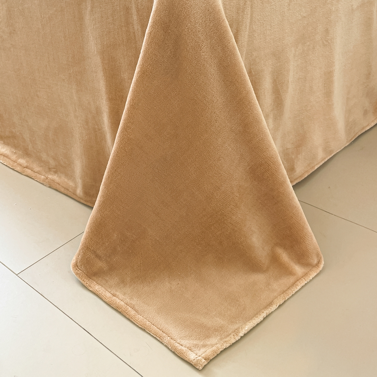 91家纺网 家纺一手货源 找家纺 慕澄家纺 2025新款赫本风牛奶绒花边款四件套 花边款-灿烂花语