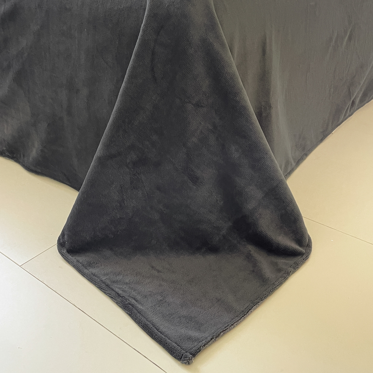 91家纺网 家纺一手货源 找家纺 慕澄家纺 2025新款赫本风牛奶绒花边款四件套 花边款-花枝