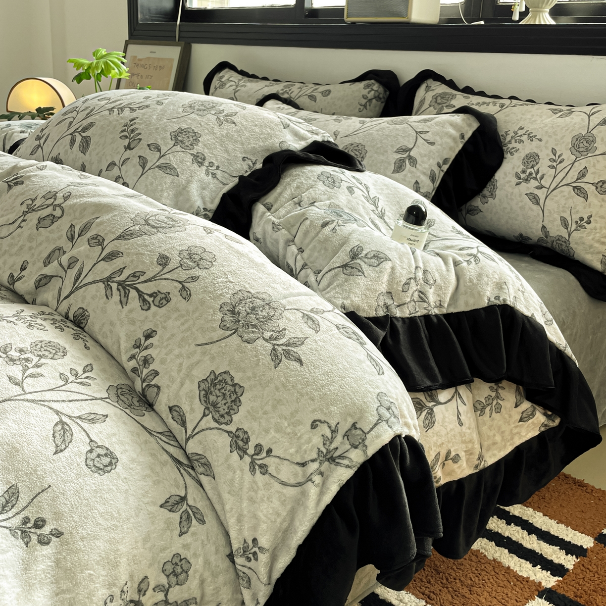 慕澄家纺 2025新款赫本风牛奶绒花边款四件套 花边款-法式风情