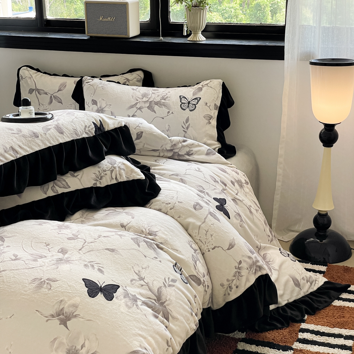 91家纺网 家纺一手货源 找家纺 慕澄家纺 2025新款赫本风牛奶绒花边款四件套 花边款-蝴蝶飞飞