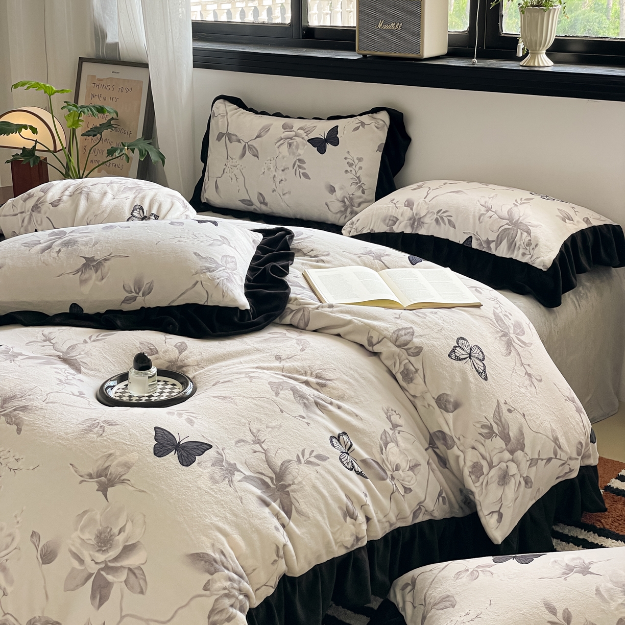 91家纺网 家纺一手货源 找家纺 慕澄家纺 2025新款赫本风牛奶绒花边款四件套 花边款-蝴蝶飞飞