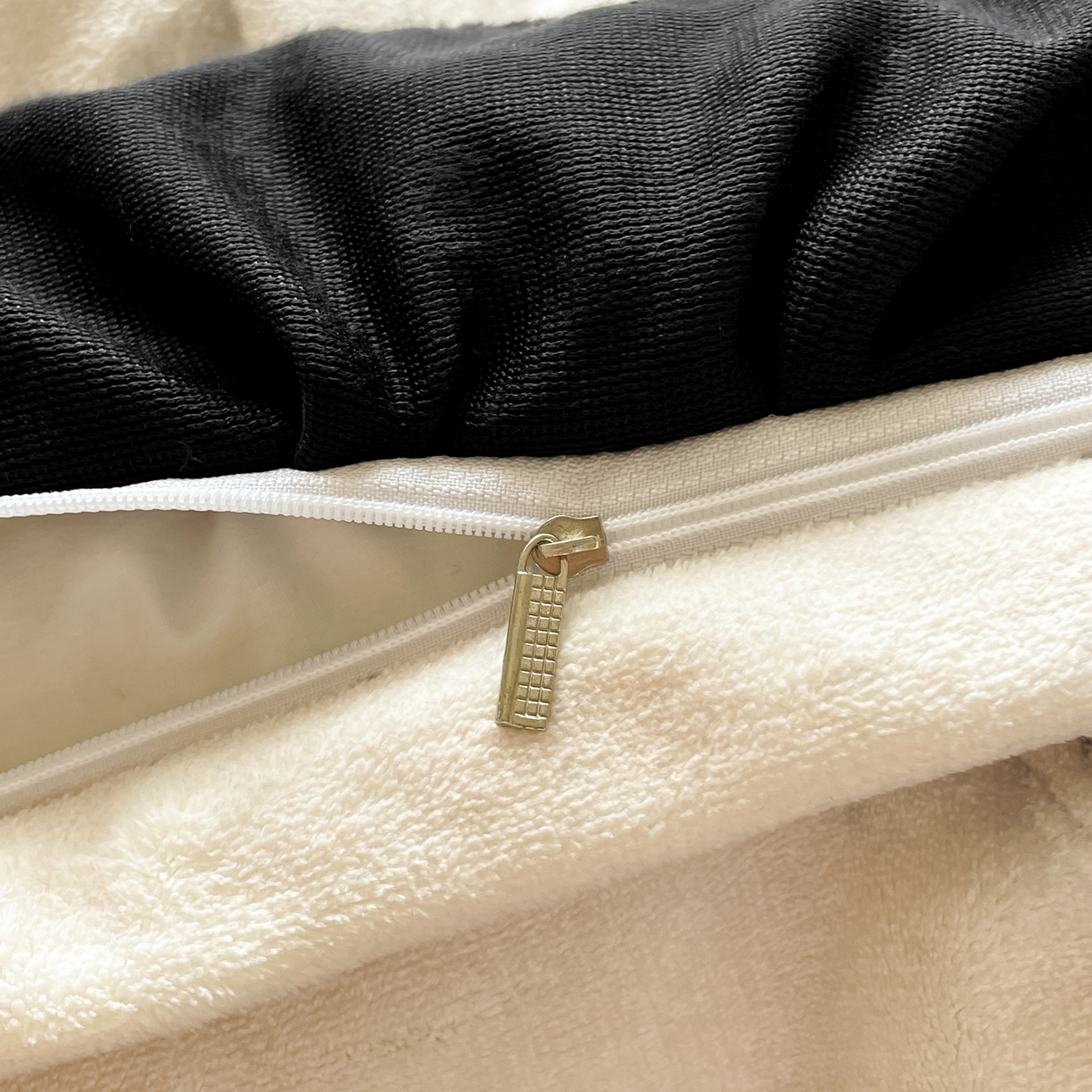 91家纺网 家纺一手货源 找家纺 慕澄家纺 2025新款赫本风牛奶绒花边款四件套 花边款-灿烂花语