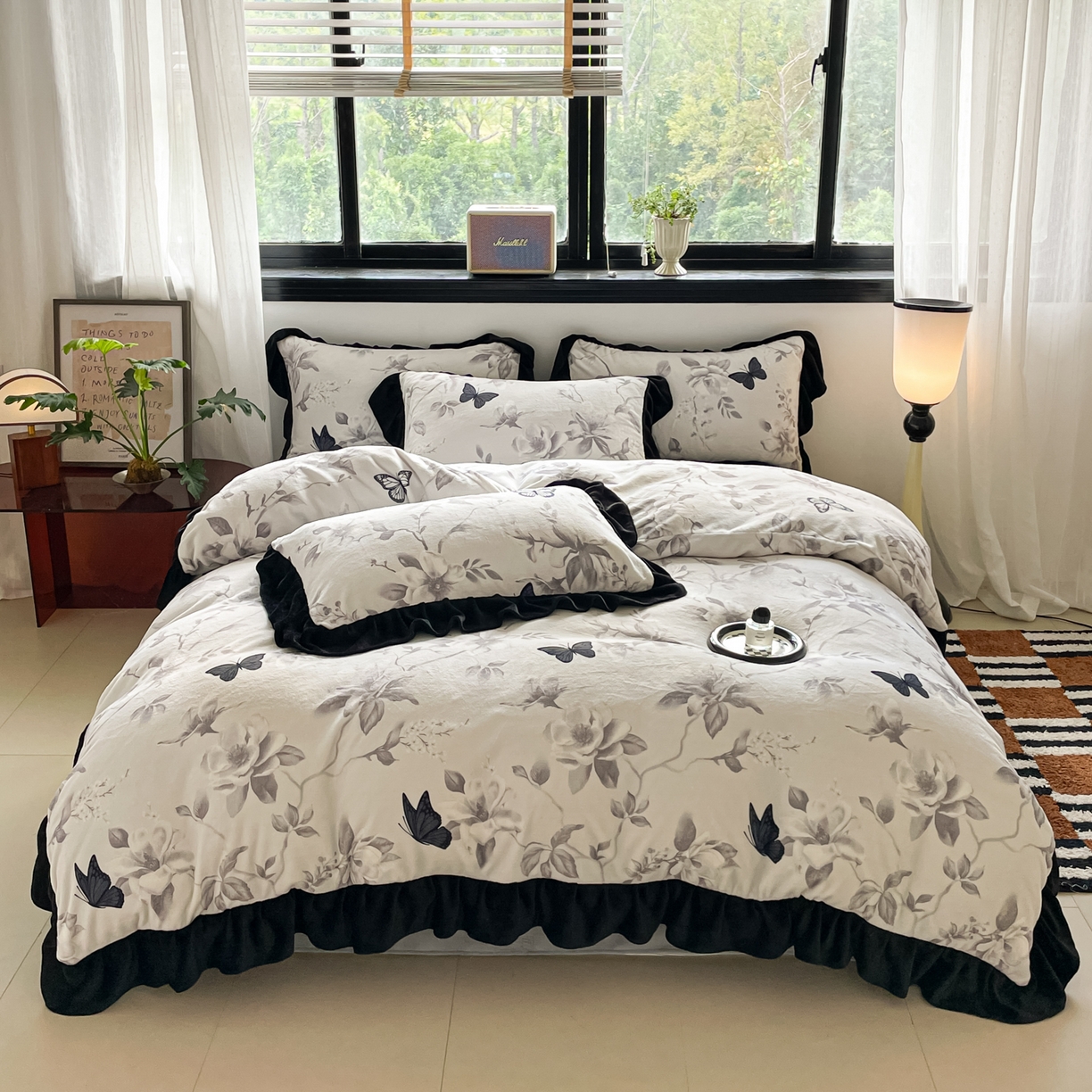 91家纺网 家纺一手货源 找家纺 慕澄家纺 2025新款赫本风牛奶绒花边款四件套 花边款-蝴蝶飞飞