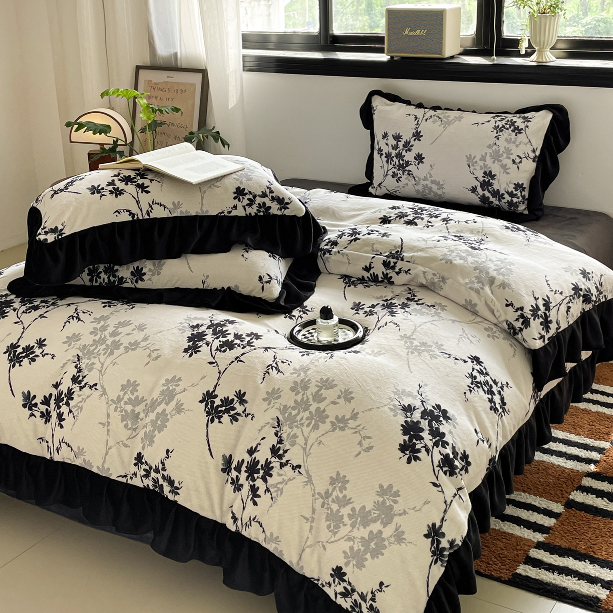 91家纺网 家纺一手货源 找家纺 慕澄家纺 2025新款赫本风牛奶绒花边款四件套 花边款-花枝