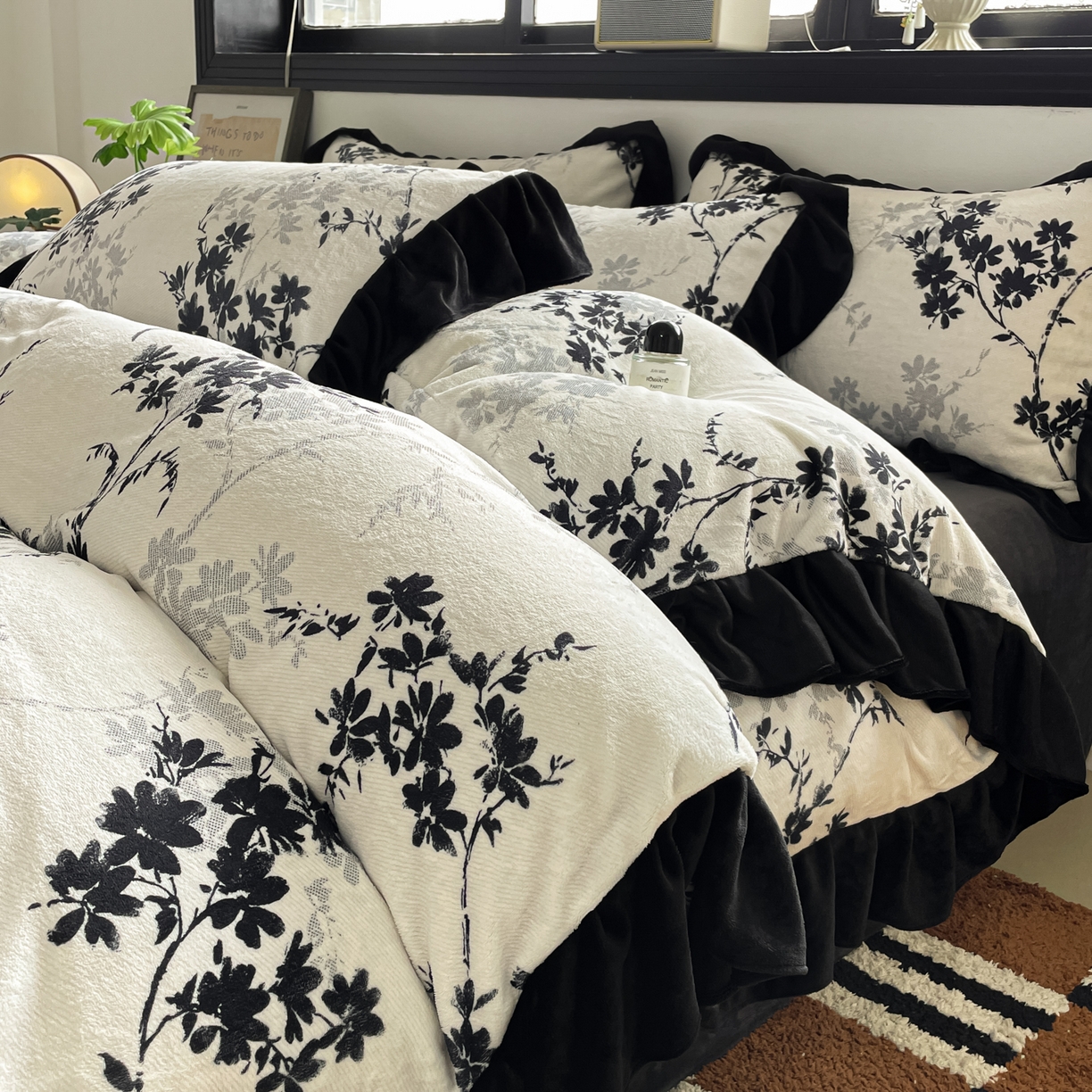 慕澄家纺 2025新款赫本风牛奶绒花边款四件套 花边款-花枝