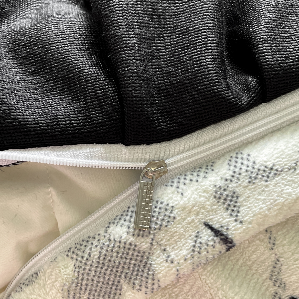 91家纺网 家纺一手货源 找家纺 慕澄家纺 2025新款赫本风牛奶绒花边款四件套 花边款-花枝