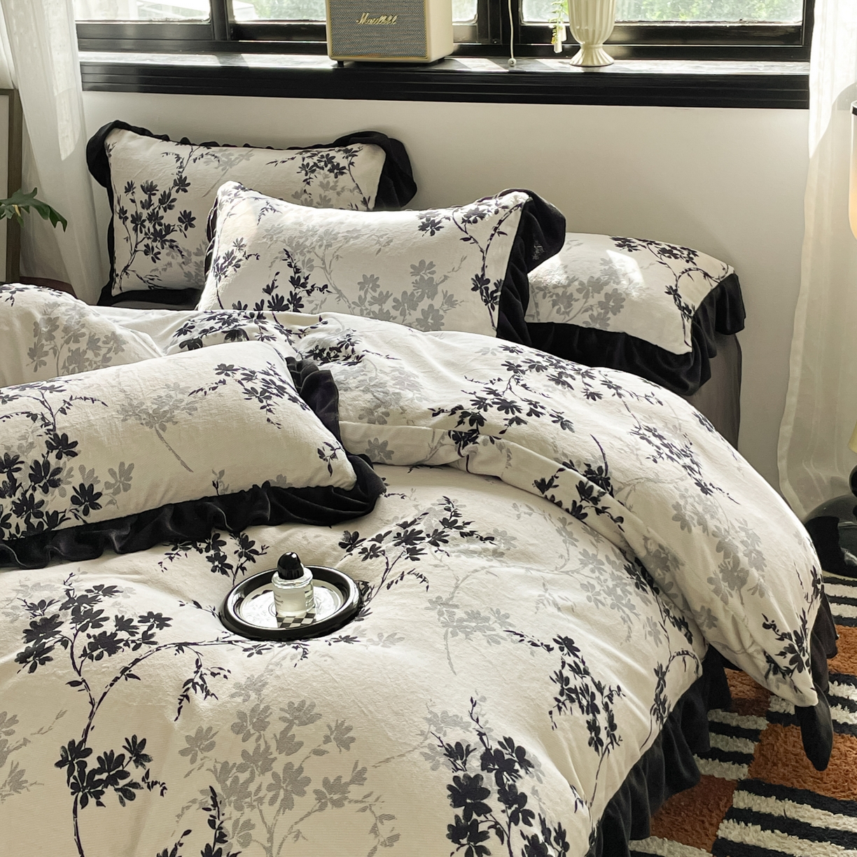 91家纺网 家纺一手货源 找家纺 慕澄家纺 2025新款赫本风牛奶绒花边款四件套 花边款-花枝