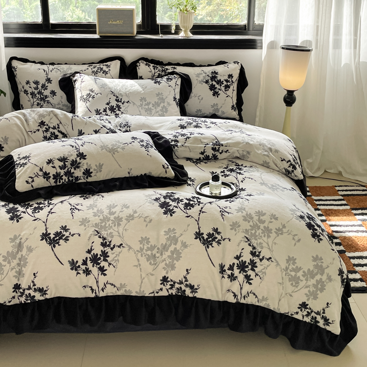 91家纺网 家纺一手货源 找家纺 慕澄家纺 2025新款赫本风牛奶绒花边款四件套 花边款-花枝