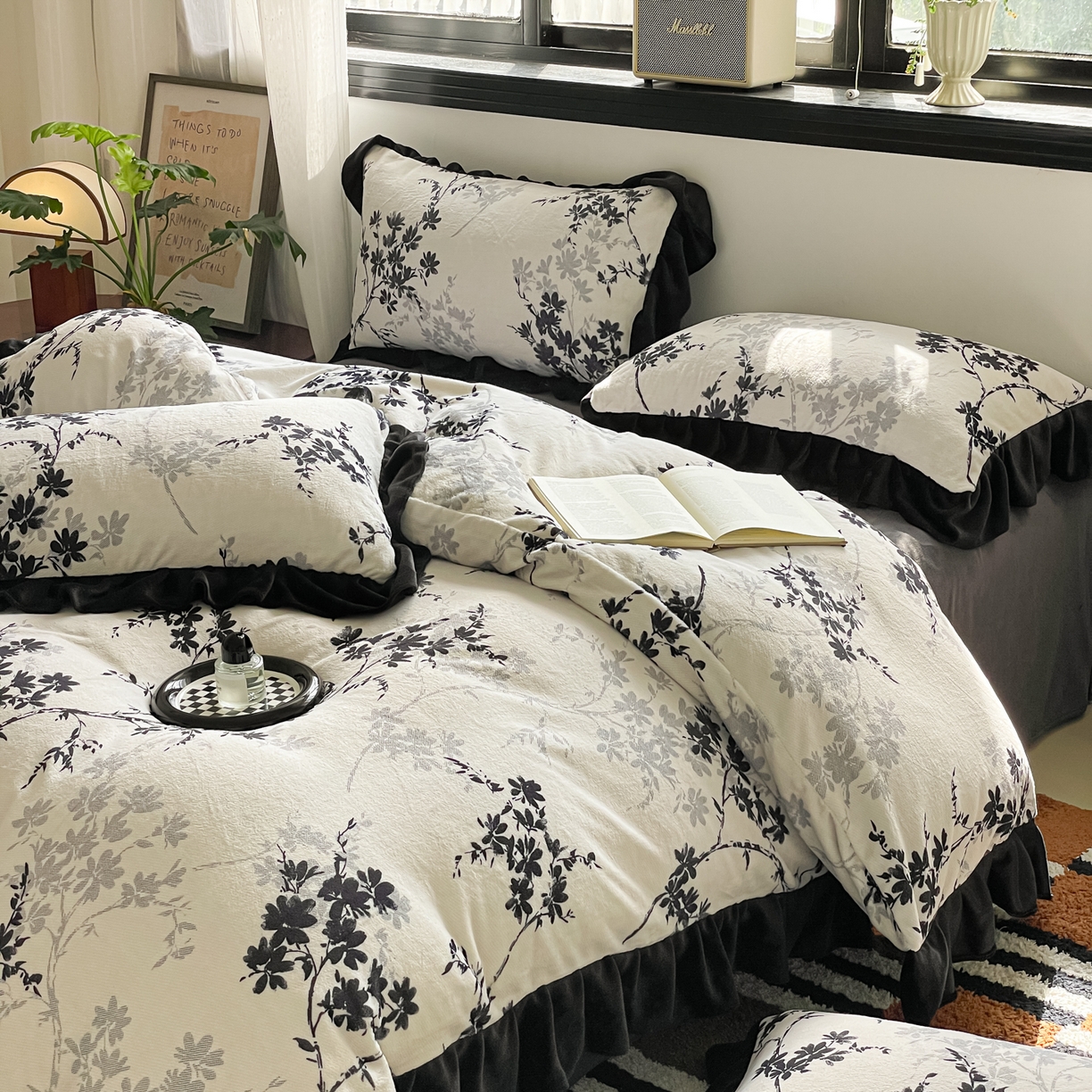 91家纺网 家纺一手货源 找家纺 慕澄家纺 2025新款赫本风牛奶绒花边款四件套 花边款-花枝