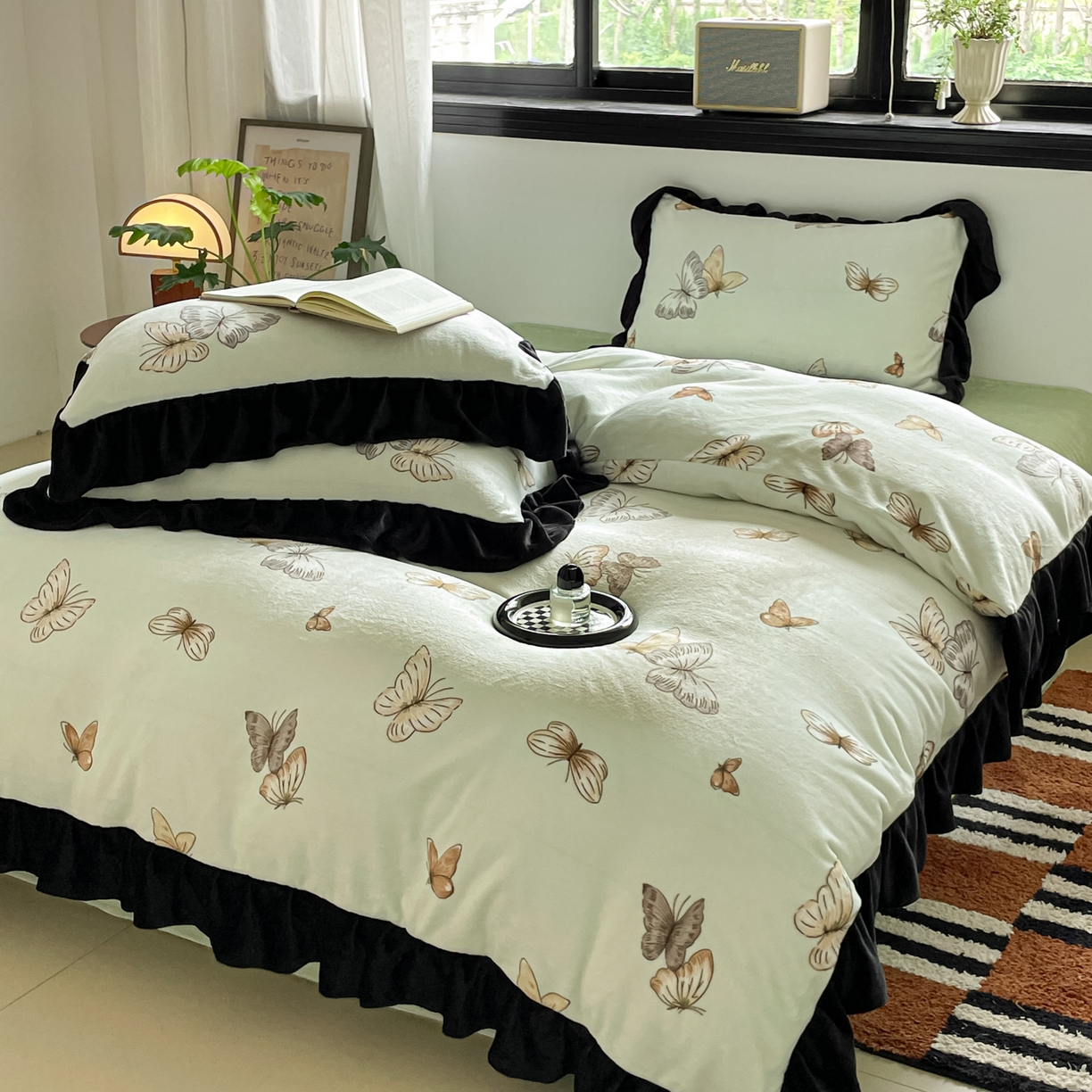 91家纺网 家纺一手货源 找家纺 慕澄家纺 2025新款赫本风牛奶绒花边款四件套 花边款-蝶舞