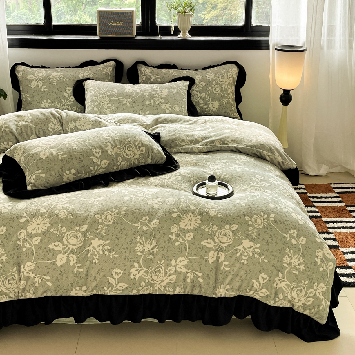 91家纺网 家纺一手货源 找家纺 慕澄家纺 2025新款赫本风牛奶绒花边款四件套 花边款-绿色心情