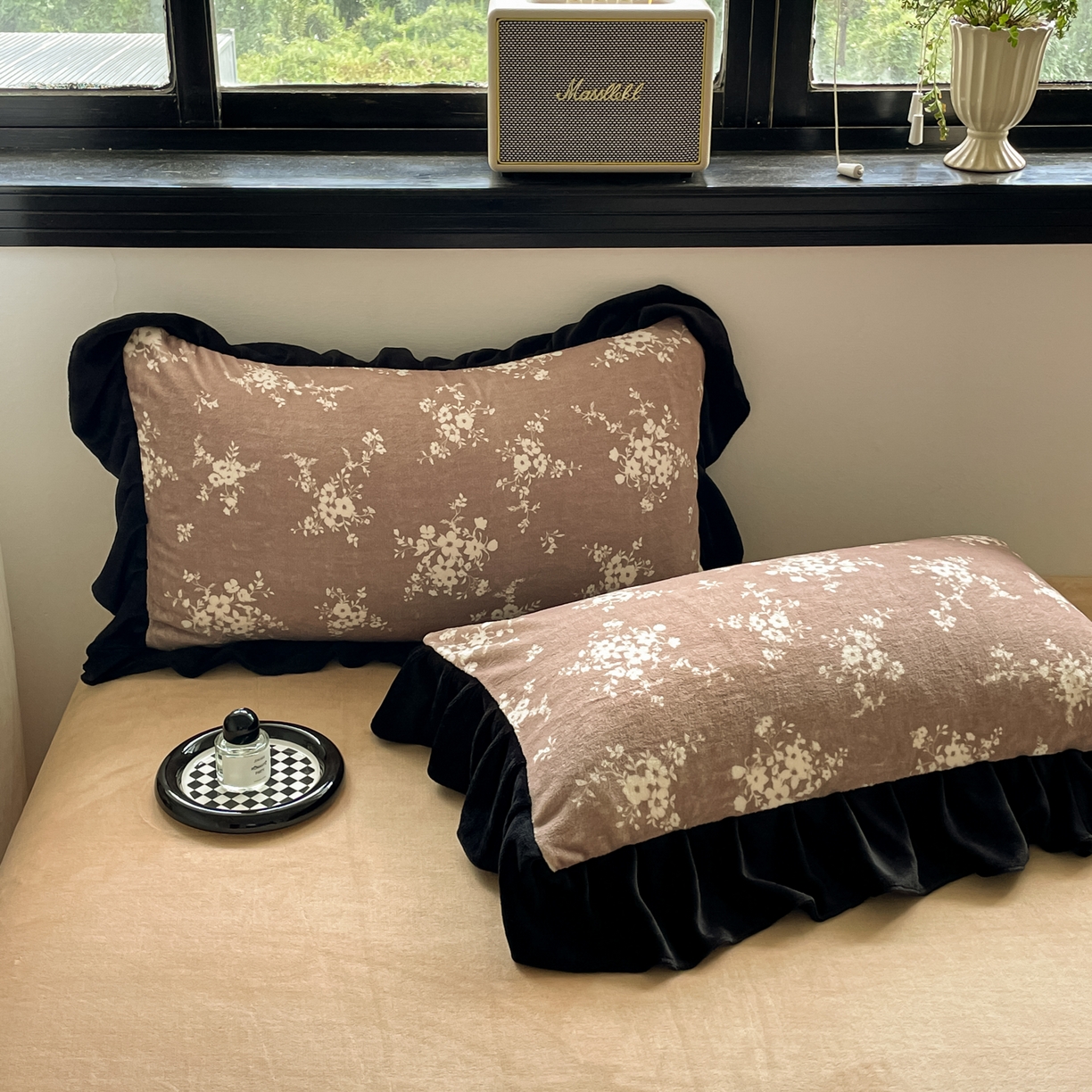 91家纺网 家纺一手货源 找家纺 慕澄家纺 2025新款赫本风牛奶绒花边款四件套 花边款-迷情花