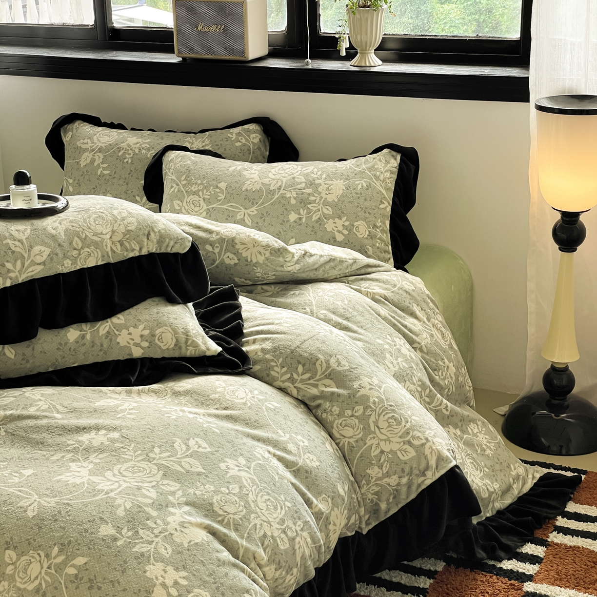 91家纺网 家纺一手货源 找家纺 慕澄家纺 2025新款赫本风牛奶绒花边款四件套 花边款-绿色心情