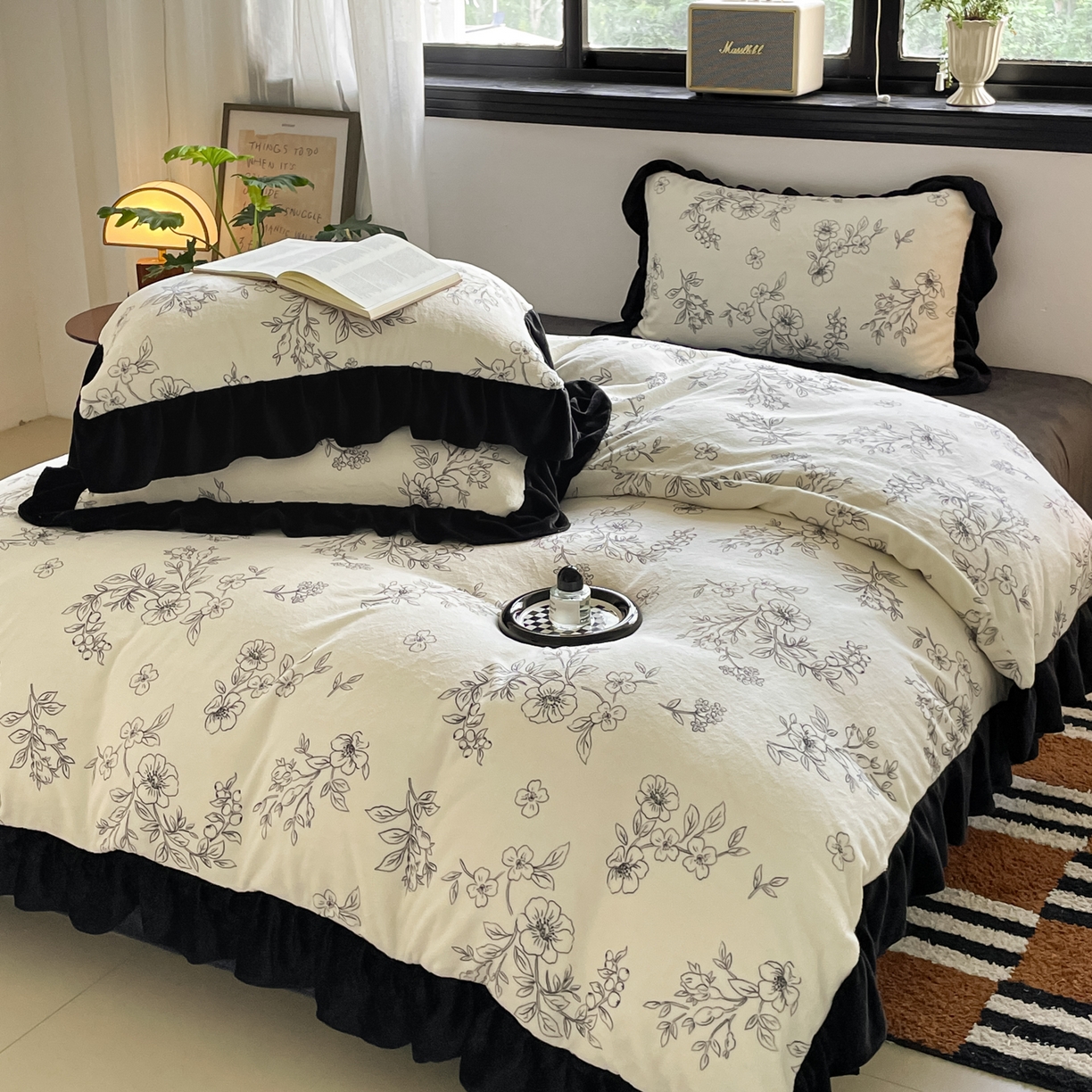 91家纺网 家纺一手货源 找家纺 慕澄家纺 2025新款赫本风牛奶绒花边款四件套 花边款-花颜