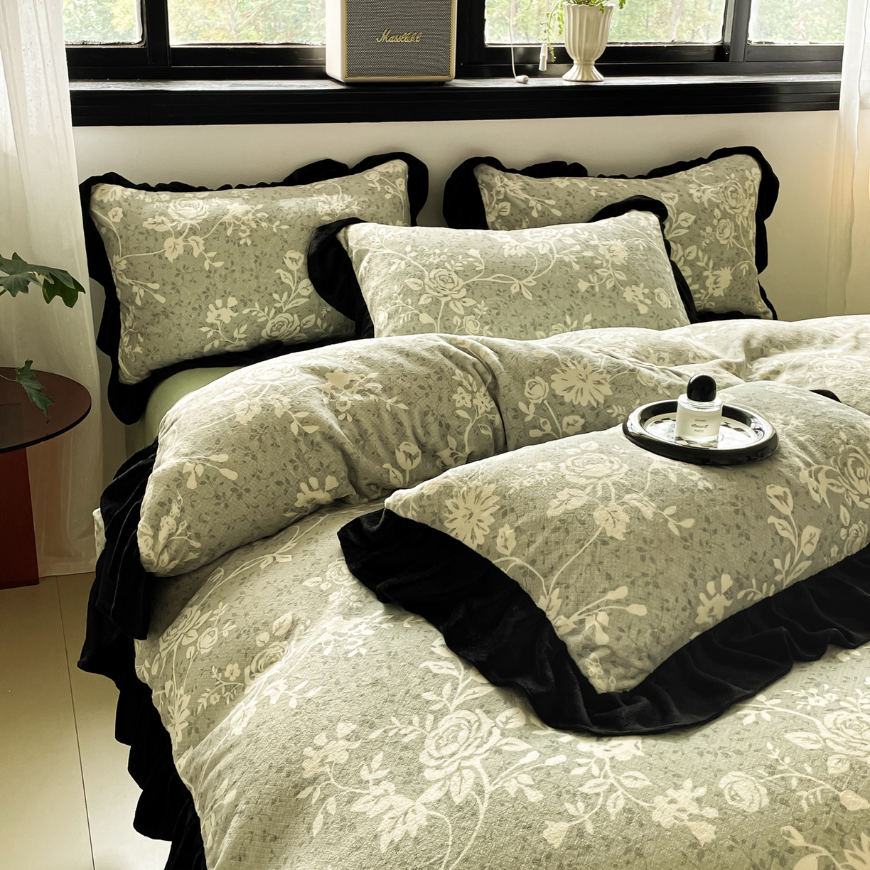 91家纺网 家纺一手货源 找家纺 慕澄家纺 2025新款赫本风牛奶绒花边款四件套 花边款-绿色心情