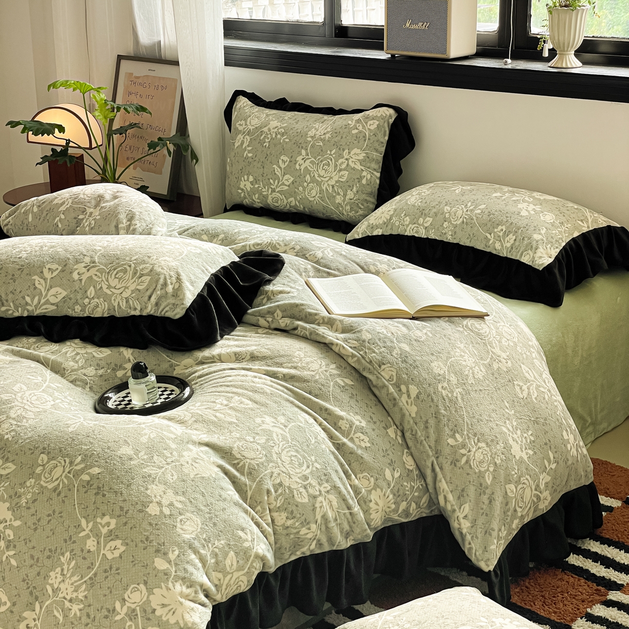 91家纺网 家纺一手货源 找家纺 慕澄家纺 2025新款赫本风牛奶绒花边款四件套 花边款-绿色心情