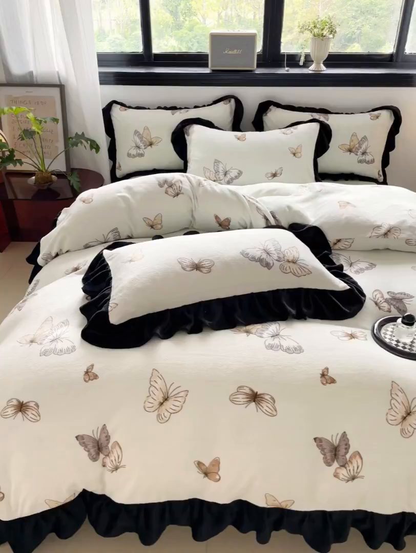91家纺网 家纺一手货源 找家纺 慕澄家纺 2025新款赫本风牛奶绒花边款四件套 花边款-蝶舞