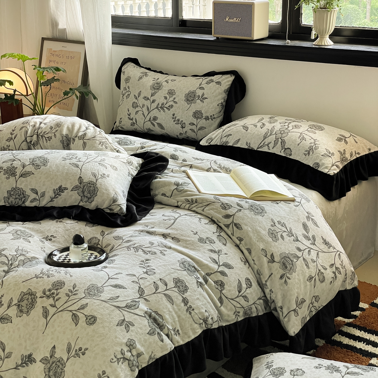 91家纺网 家纺一手货源 找家纺 慕澄家纺 2025新款赫本风牛奶绒花边款四件套 花边款-法式风情