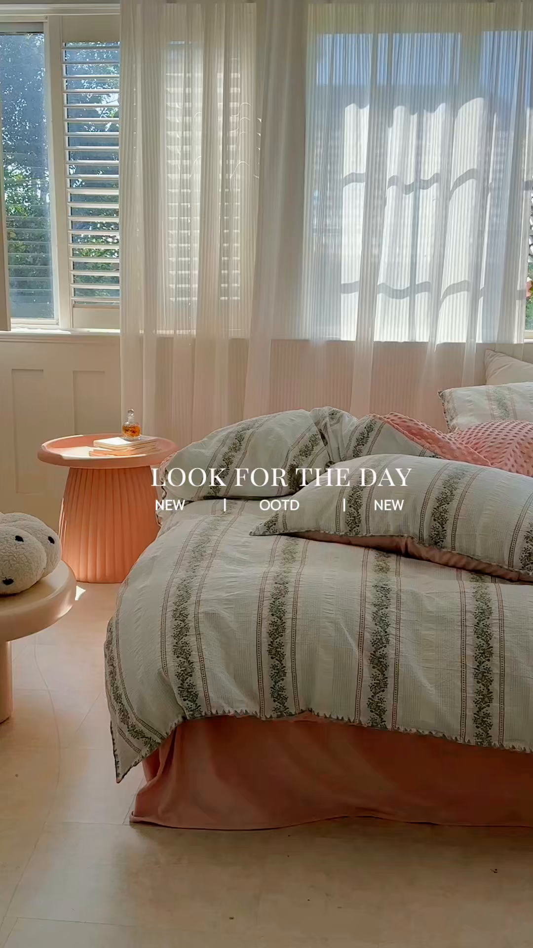 91家纺网 家纺一手货源 找家纺 洋铭区（原狠狠爱） 2025秋冬新款水洗棉色织提花+豆豆绒四件套 藤蔓-红绿