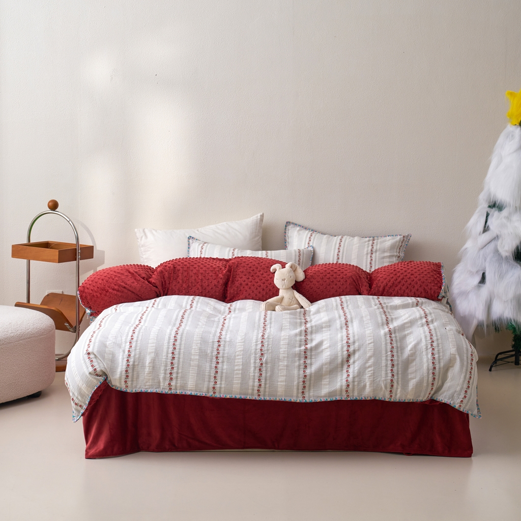 91家纺网 家纺一手货源 找家纺 洋铭区（原狠狠爱） 2025秋冬新款水洗棉色织提花+豆豆绒四件套 香水红花