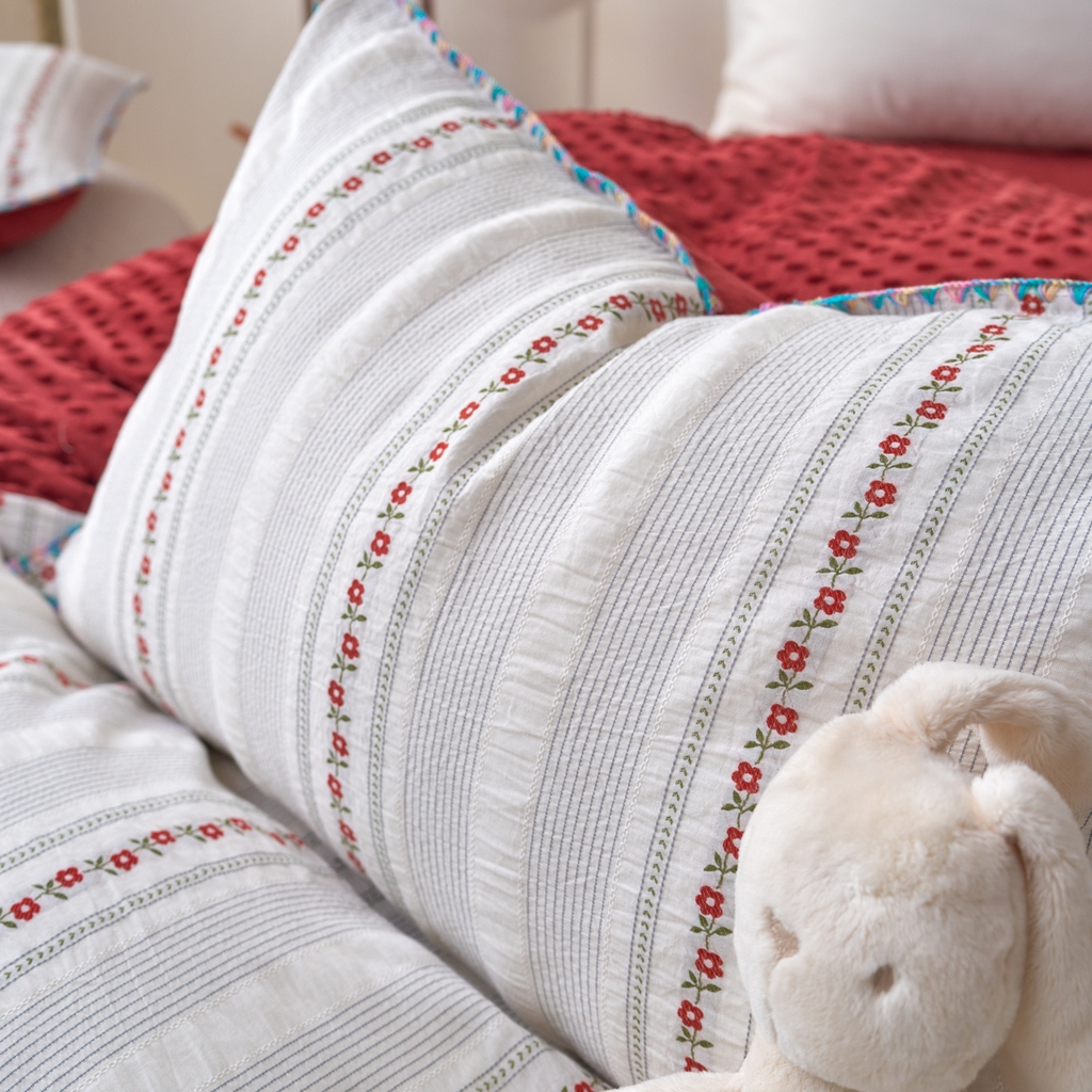 91家纺网 家纺一手货源 找家纺 洋铭区（原狠狠爱） 2025秋冬新款水洗棉色织提花+豆豆绒四件套 香水红花