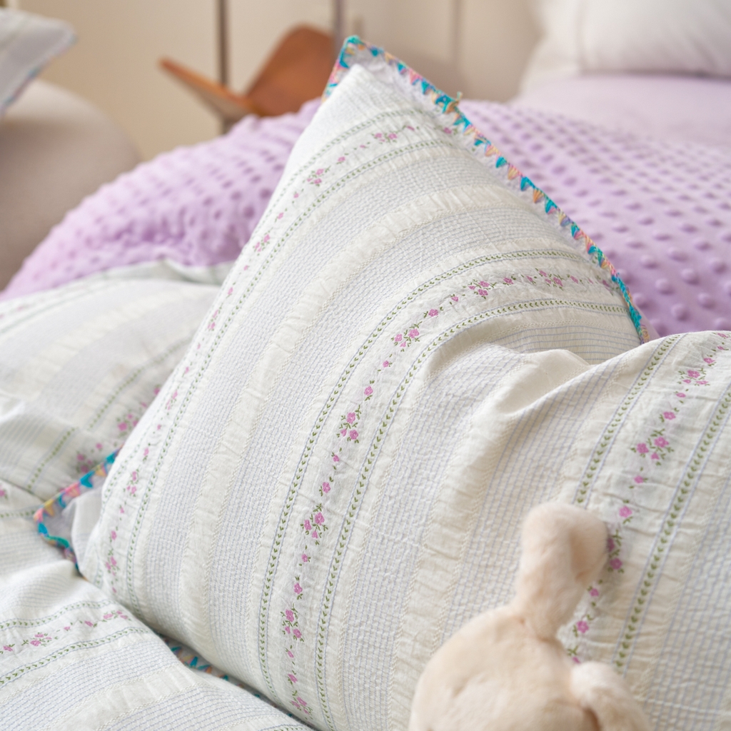 91家纺网 家纺一手货源 找家纺 洋铭区（原狠狠爱） 2025秋冬新款水洗棉色织提花+豆豆绒四件套 紫陌花