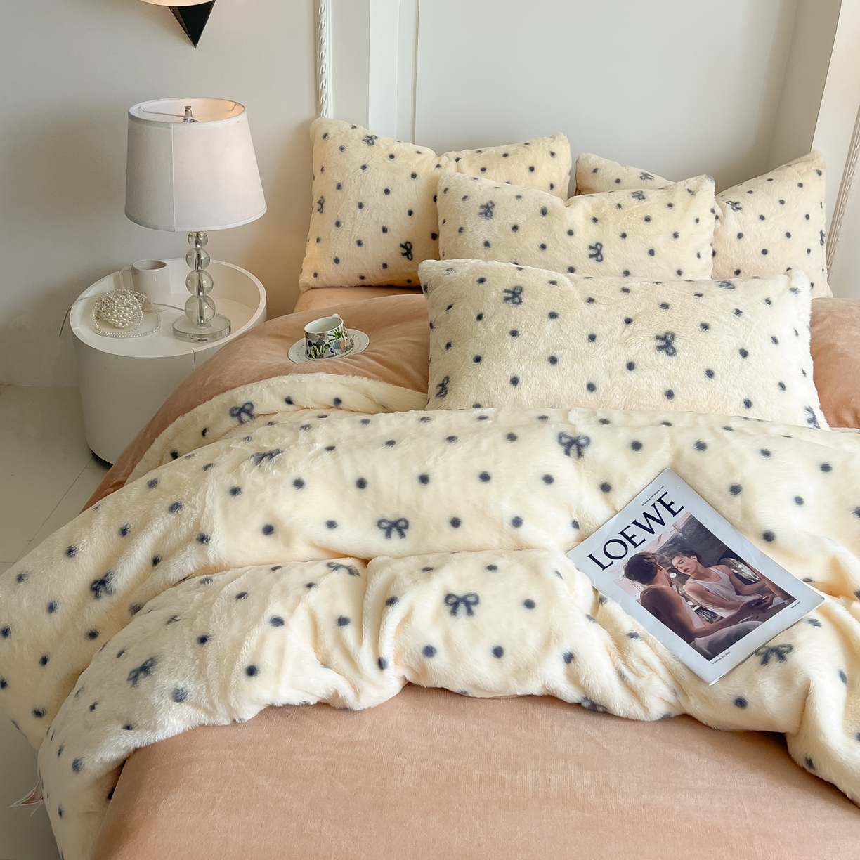 91家纺网 家纺一手货源 找家纺 同田家纺 2025新款法式风兔绒牛奶绒四件套 小蝴蝶结-黄