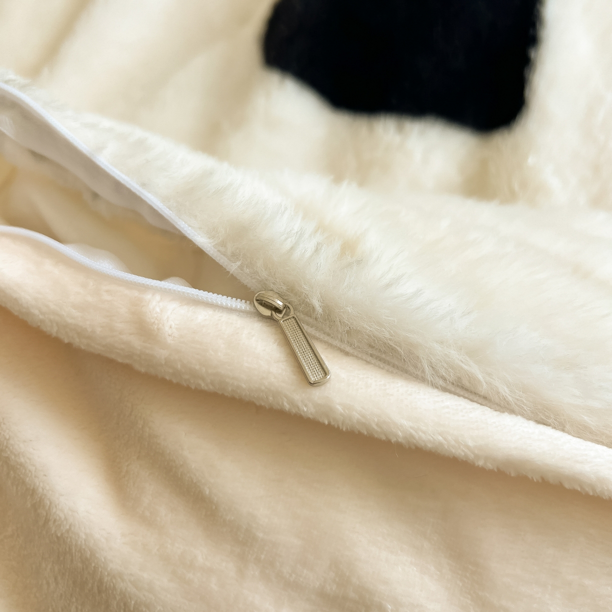 91家纺网 家纺一手货源 找家纺 同田家纺 2025新款法式风兔绒牛奶绒四件套 爱心