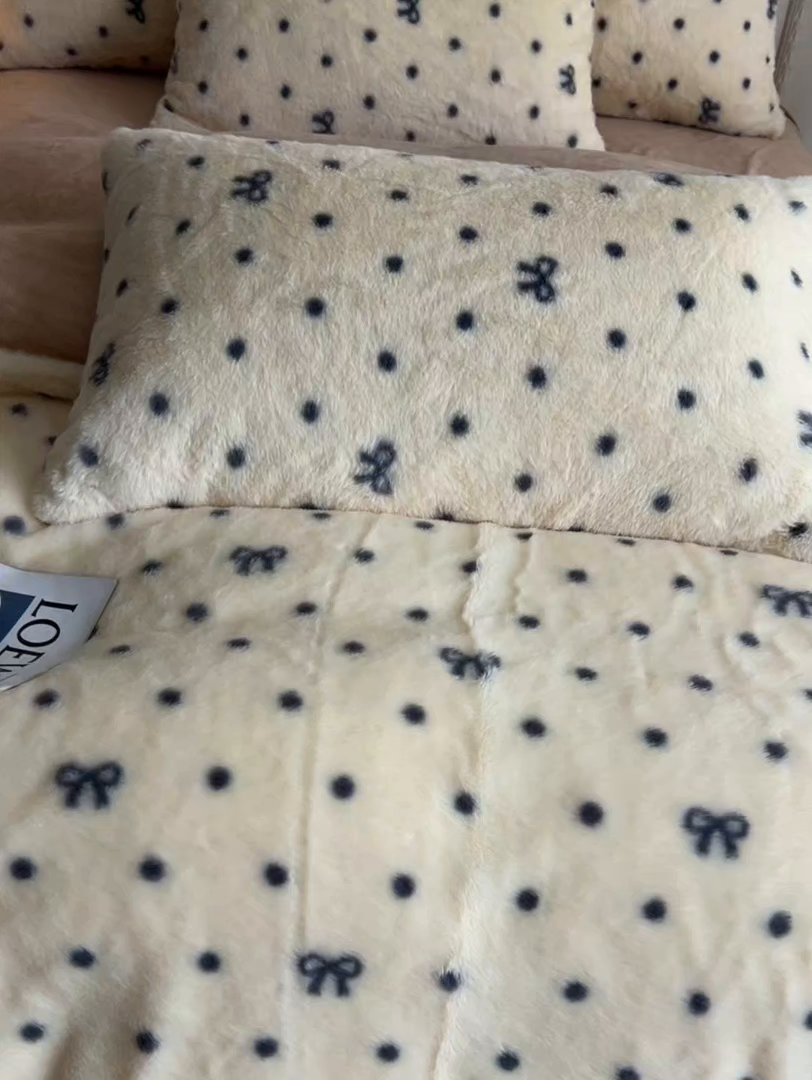 91家纺网 家纺一手货源 找家纺 同田家纺 2025新款法式风兔绒牛奶绒四件套 小蝴蝶结-黄