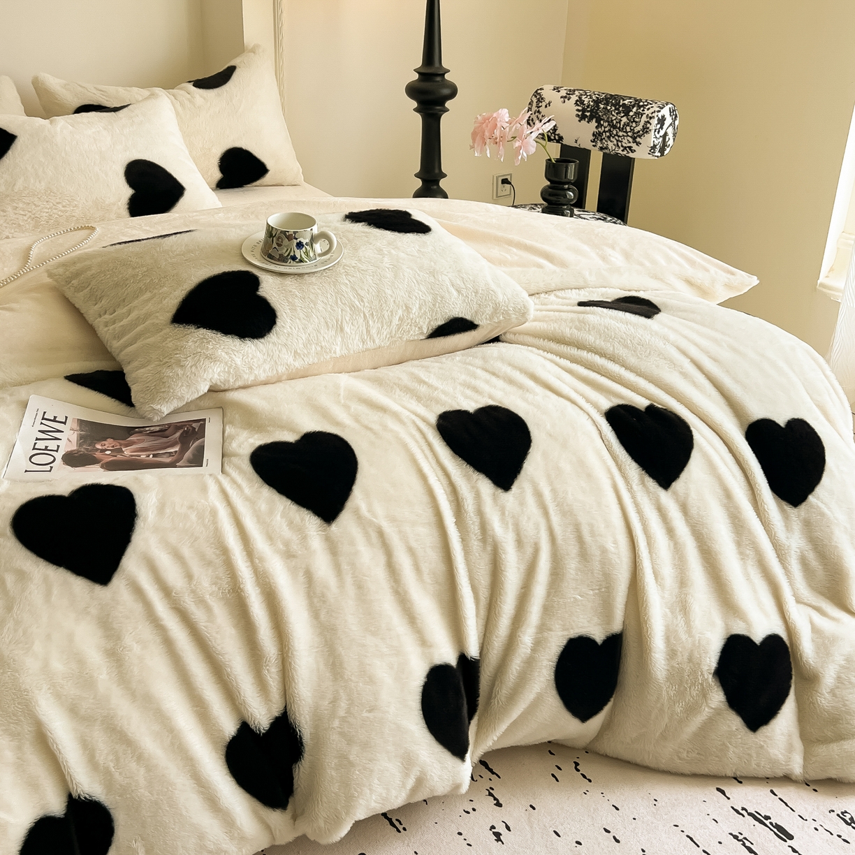 91家纺网 家纺一手货源 找家纺 同田家纺 2025新款法式风兔绒牛奶绒四件套 爱心