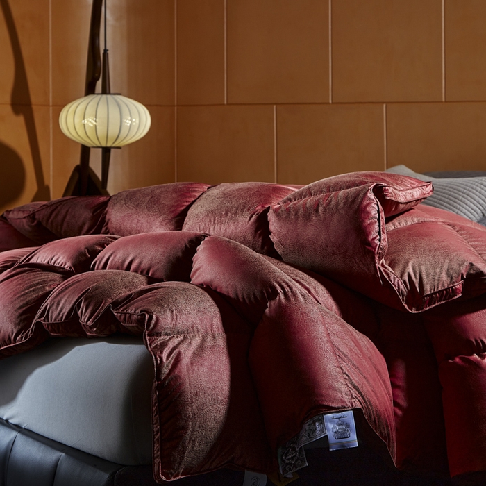 91家纺网 家纺一手货源 找家纺 暖羽屋羽绒馆  2025新款国标95白鸭绒被芯 婚庆羽绒被子 双人加厚喜被 2米结婚被子 繁星 红