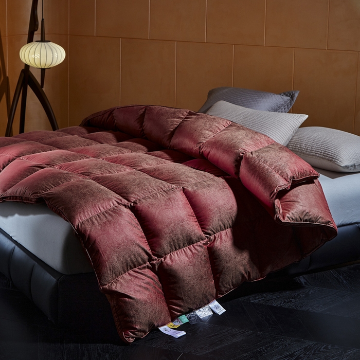 91家纺网 家纺一手货源 找家纺 暖羽屋羽绒馆  2025新款国标95白鸭绒被芯 婚庆羽绒被子 双人加厚喜被 2米结婚被子 繁星 红