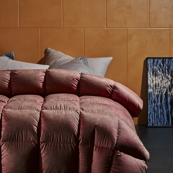 91家纺网 家纺一手货源 找家纺 暖羽屋羽绒馆  2025新款国标95白鸭绒被芯 婚庆羽绒被子 双人加厚喜被 2米结婚被子 繁星 红 B面