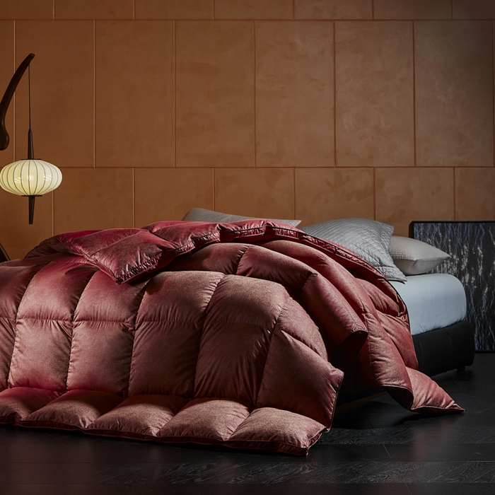 91家纺网 家纺一手货源 找家纺 暖羽屋羽绒馆  2025新款国标95白鸭绒被芯 婚庆羽绒被子 双人加厚喜被 2米结婚被子 繁星 红 B面