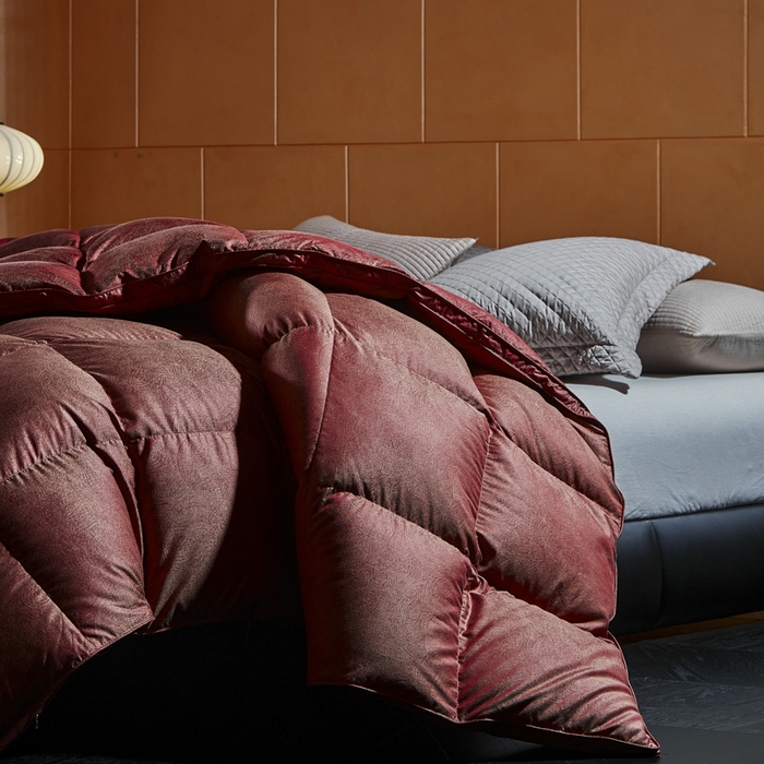 91家纺网 家纺一手货源 找家纺 暖羽屋羽绒馆  2025新款国标95白鸭绒被芯 婚庆羽绒被子 双人加厚喜被 2米结婚被子 繁星 红 B面