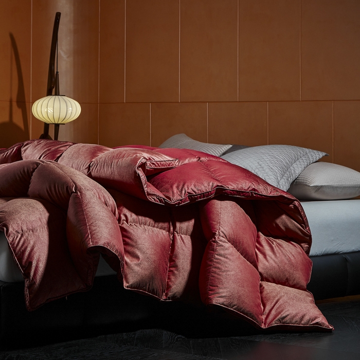 91家纺网 家纺一手货源 找家纺 暖羽屋羽绒馆  2025新款国标95白鸭绒被芯 婚庆羽绒被子 双人加厚喜被 2米结婚被子 繁星 红 B面