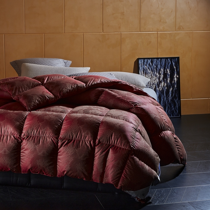 91家纺网 家纺一手货源 找家纺 暖羽屋羽绒馆  2025新款国标95白鸭绒被芯 婚庆羽绒被子 双人加厚喜被 2米结婚被子 恋羽 红