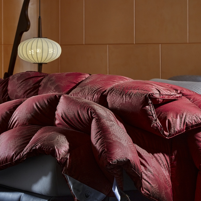 91家纺网 家纺一手货源 找家纺 暖羽屋羽绒馆  2025新款国标95白鸭绒被芯 婚庆羽绒被子 双人加厚喜被 2米结婚被子 恋羽 红