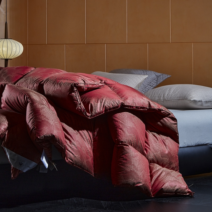 91家纺网 家纺一手货源 找家纺 暖羽屋羽绒馆  2025新款国标95白鸭绒被芯 婚庆羽绒被子 双人加厚喜被 2米结婚被子 恋羽 红