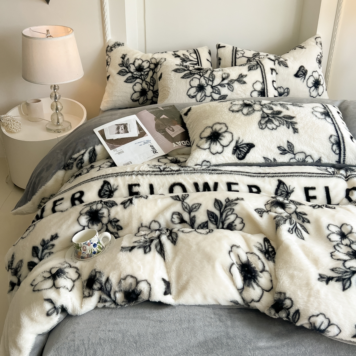 91家纺网 家纺一手货源 找家纺 同田家纺 2025新款法式风兔绒牛奶绒四件套 蝶恋花