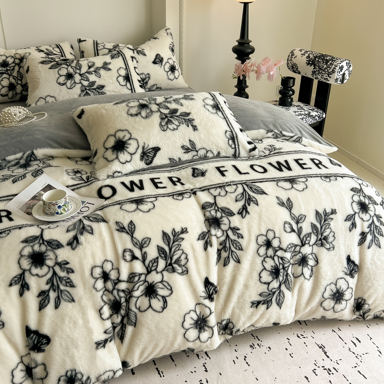 91家纺网 家纺一手货源 找家纺 同田家纺 2025新款法式风兔绒牛奶绒四件套 蝶恋花