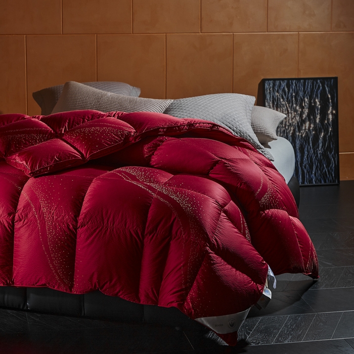 91家纺网 家纺一手货源 找家纺 暖羽屋羽绒馆  2025新款国标95白鸭绒被芯 婚庆羽绒被子 双人加厚喜被 2米结婚被子 莫罗尔 红